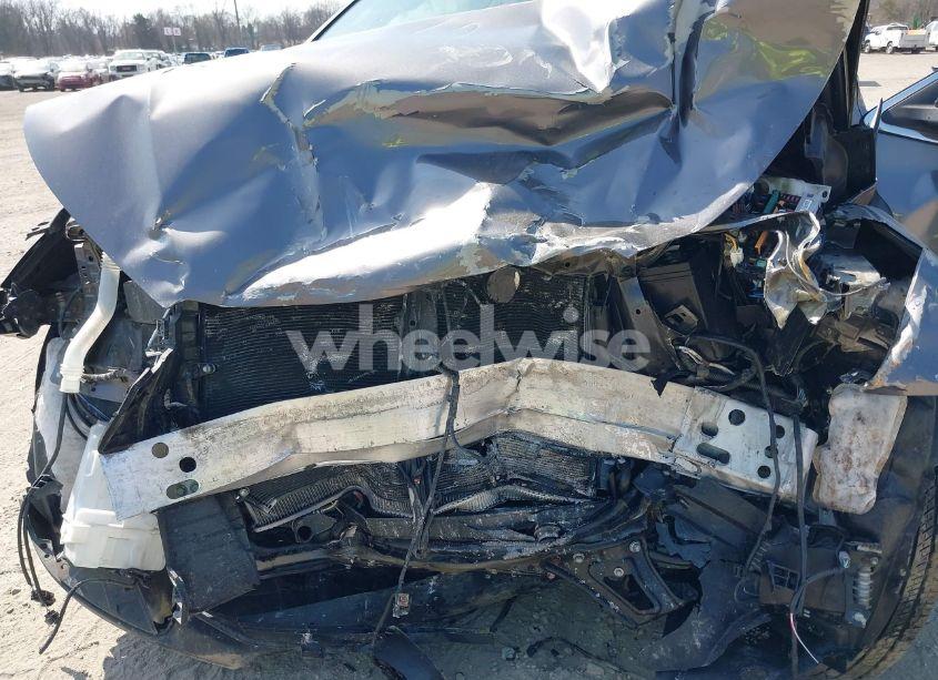 Photo 6 of 2017 Toyota Highlander LE PLUS (VIN 5TDBZRFH7HS410075)