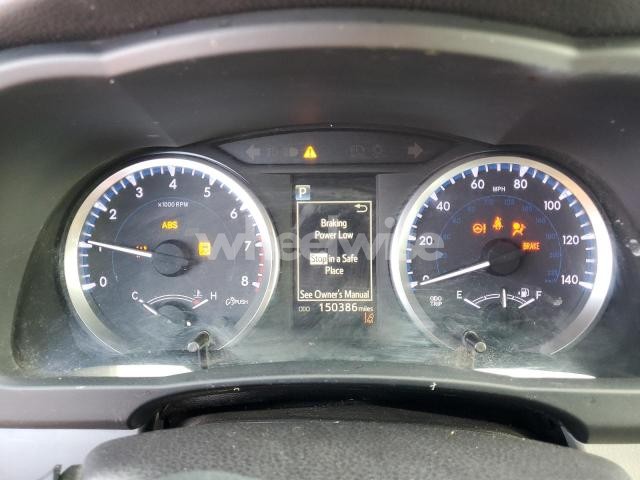 Photo 10 of 2018 TOYOTA HIGHLANDER LE N/A (VIN 5TDBZRFH7JS809915)