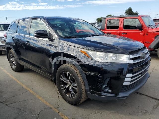 Photo 5 of 2018 TOYOTA HIGHLANDER LE N/A (VIN 5TDBZRFH7JS809915)