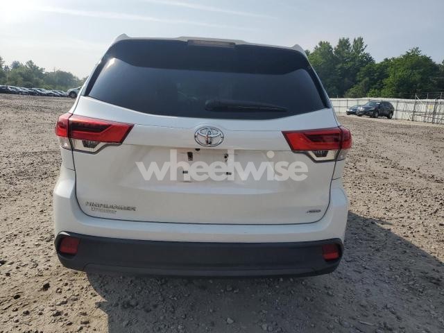 Photo 10 of 2019 TOYOTA HIGHLANDER LE N/A (VIN 5TDBZRFH7KS991147)