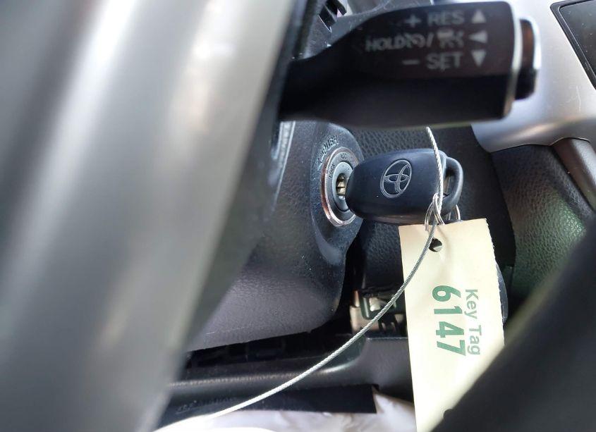 Photo 10 of 2017 Toyota Highlander LE (VIN 5TDBZRFH8HS429234)