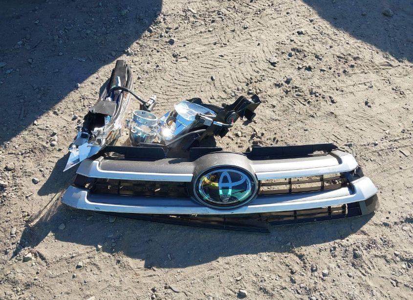 Photo 11 of 2017 Toyota Highlander LE (VIN 5TDBZRFH8HS429234)