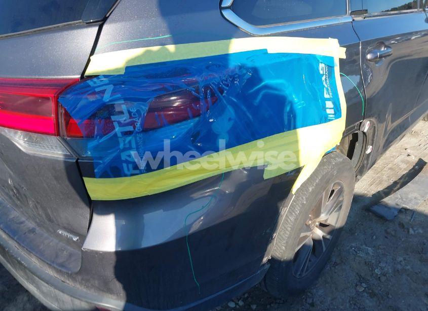 Photo 18 of 2017 Toyota Highlander LE (VIN 5TDBZRFH8HS472360)