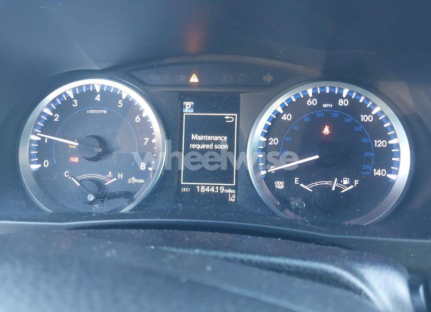 Photo 7 of 2017 Toyota Highlander LE (VIN 5TDBZRFH8HS472360)