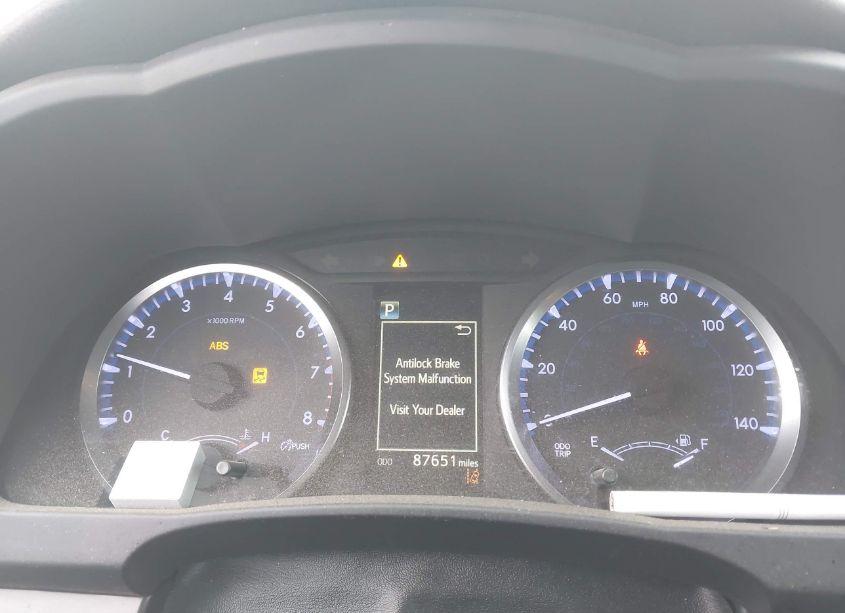 Photo 7 of 2018 Toyota Highlander LE (VIN 5TDBZRFH8JS877026)