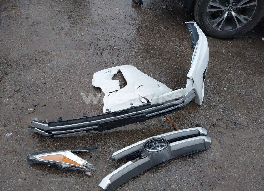 Photo 12 of 2019 Toyota Highlander LE (VIN 5TDBZRFH8KS919017)