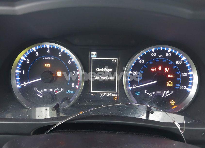 Photo 7 of 2019 Toyota Highlander LE (VIN 5TDBZRFH8KS919017)