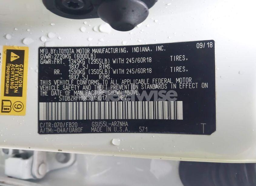 Photo 9 of 2019 Toyota Highlander LE (VIN 5TDBZRFH8KS919017)