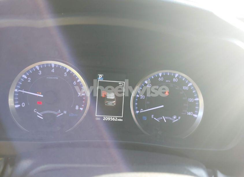 Photo 7 of 2019 Toyota Highlander LE (VIN 5TDBZRFH8KS978049)