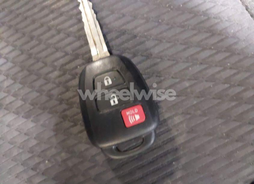 Photo 11 of 2017 Toyota Highlander LE (VIN 5TDBZRFH9HS360702)