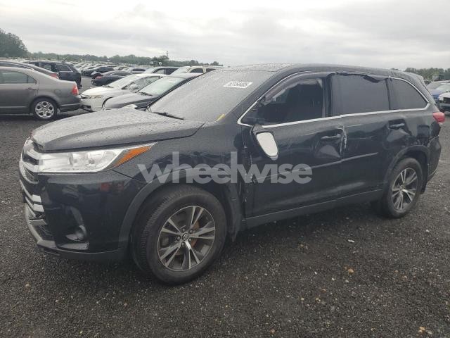 2019 TOYOTA HIGHLANDER LE N/A (VIN 5TDBZRFH9KS726147) main photo