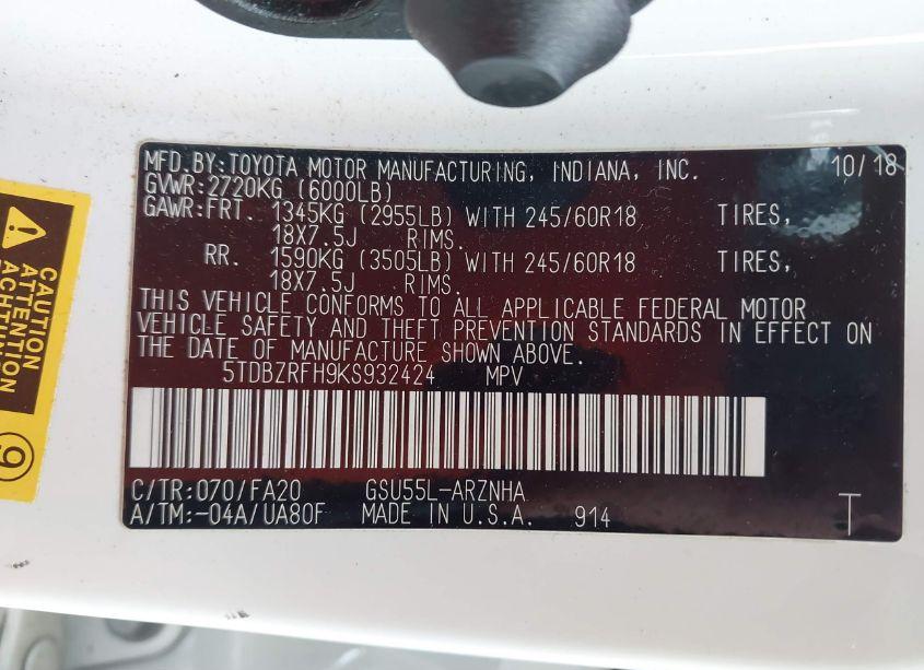 Photo 9 of 2019 Toyota Highlander LE PLUS (VIN 5TDBZRFH9KS932424)