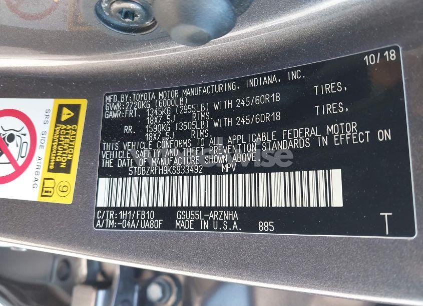 Photo 9 of 2019 Toyota Highlander LE (VIN 5TDBZRFH9KS933492)