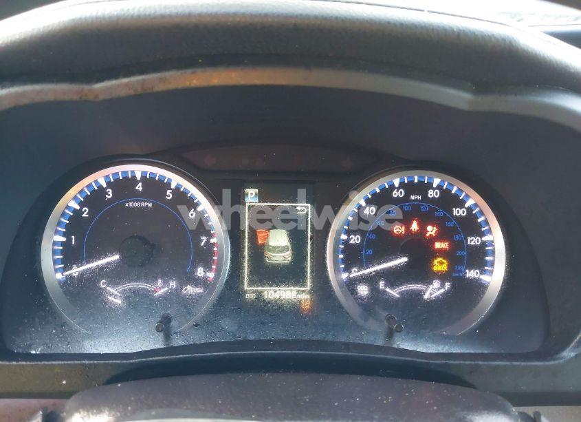 Photo 7 of 2018 Toyota Highlander LE (VIN 5TDBZRFHXJS834033)