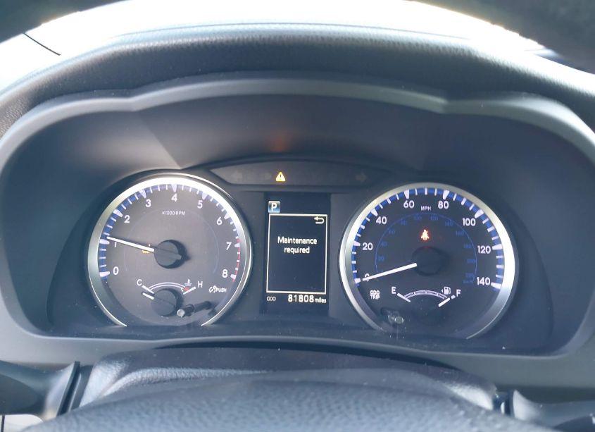 Photo 7 of 2018 Toyota Highlander LE (VIN 5TDBZRFHXJS888951)