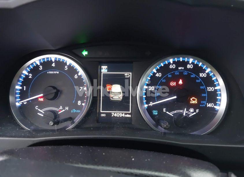 Photo 7 of 2019 Toyota Highlander LE (VIN 5TDBZRFHXKS929001)