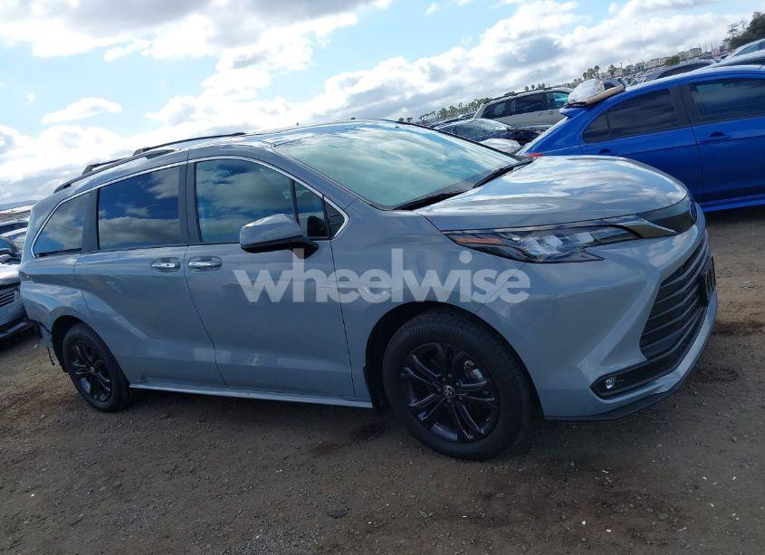 Photo 14 of 2024 Toyota Sienna WOODLAND EDITION (VIN 5TDCSKFC0RS120217)