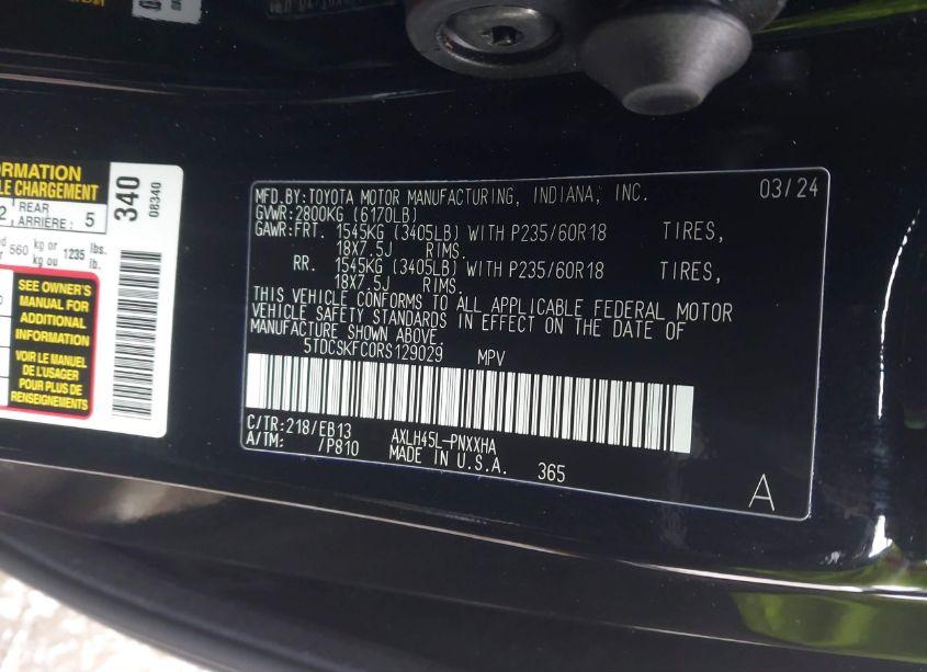 Photo 9 of 2024 Toyota Sienna WOODLAND EDITION (VIN 5TDCSKFC0RS129029)