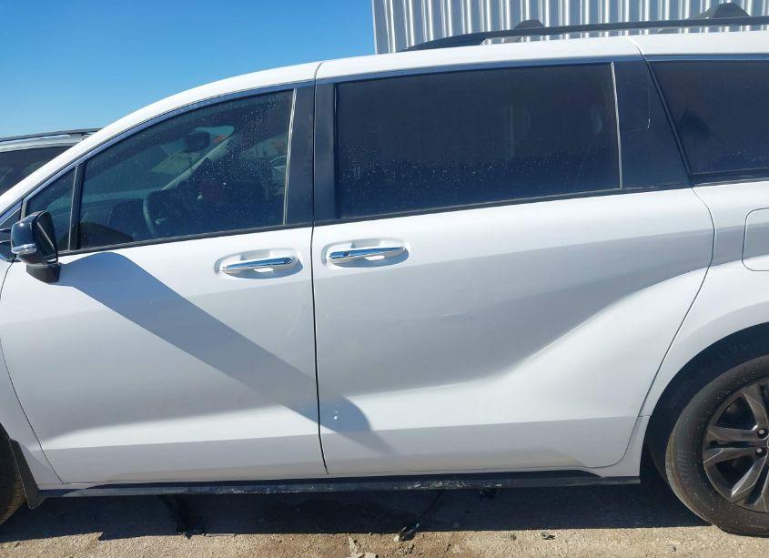 Photo 14 of 2024 Toyota Sienna XSE (VIN 5TDCSKFC8RS124497)