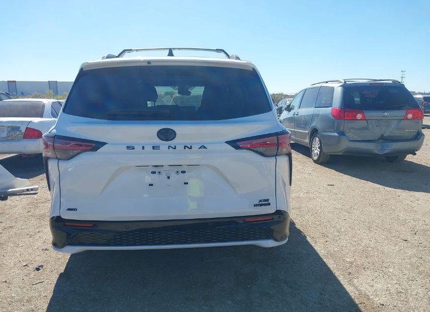 Photo 16 of 2024 Toyota Sienna XSE (VIN 5TDCSKFC8RS124497)