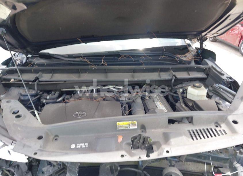 Photo 10 of 2020 Toyota Highlander L (VIN 5TDCZRAH1LS009495)