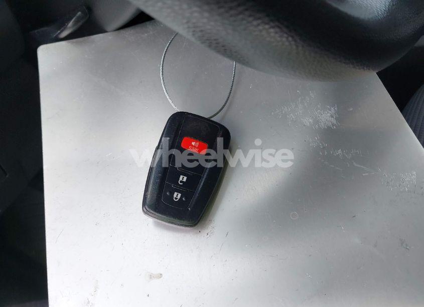 Photo 11 of 2020 Toyota Highlander L (VIN 5TDCZRAH1LS009495)