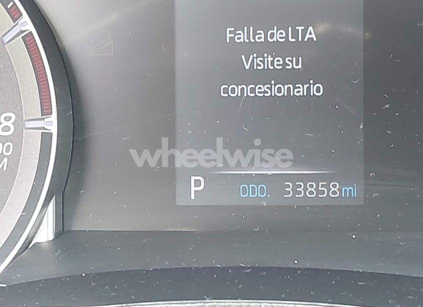 Photo 15 of 2020 Toyota Highlander L (VIN 5TDCZRAH1LS009495)