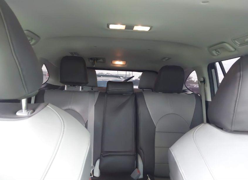Photo 8 of 2022 Toyota Highlander L (VIN 5TDCZRAH2NS138705)