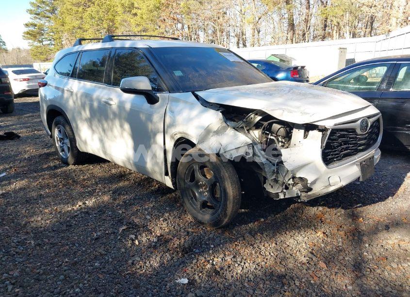 2020 Toyota Highlander L (VIN 5TDCZRAH3LS501171) main photo