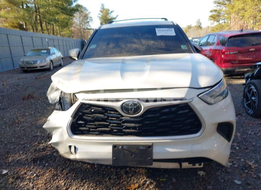 Photo 11 of 2020 Toyota Highlander L (VIN 5TDCZRAH3LS501171)