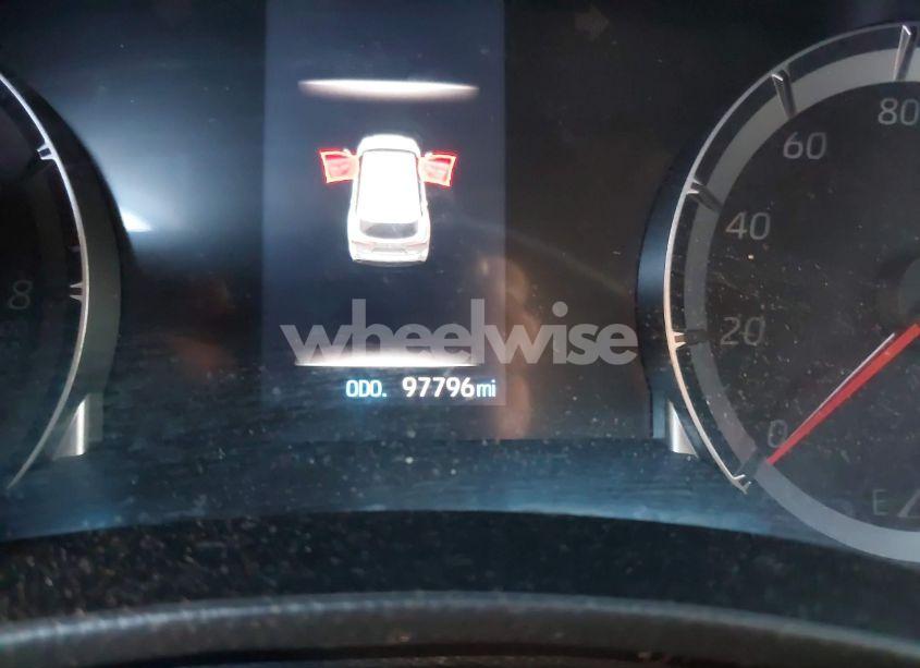 Photo 7 of 2020 Toyota Highlander L (VIN 5TDCZRAH3LS501171)