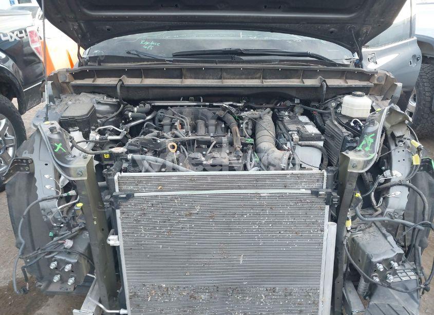 Photo 10 of 2022 Toyota Highlander L (VIN 5TDCZRAH3NS137692)