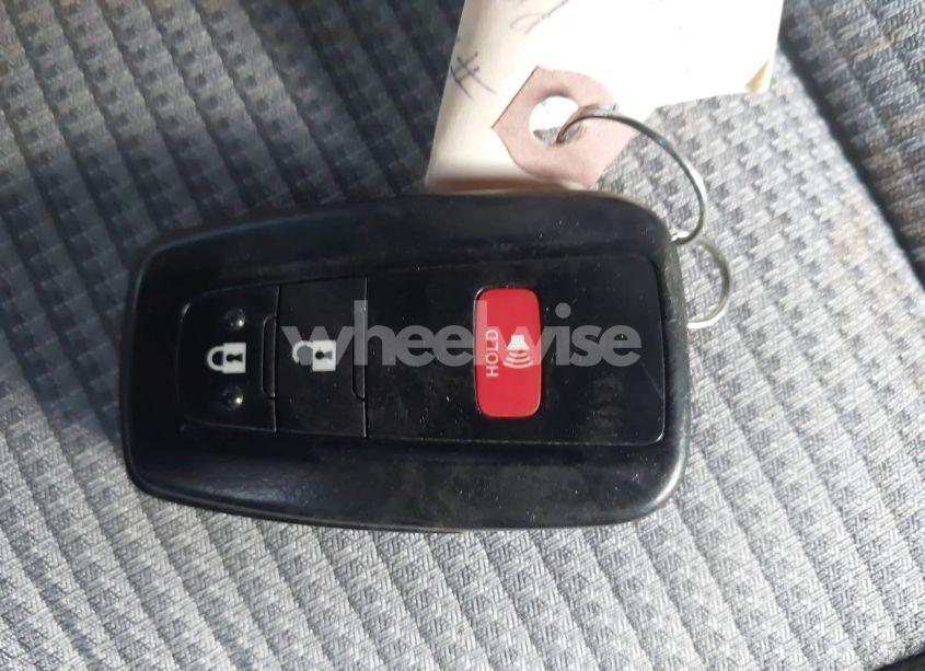 Photo 11 of 2022 Toyota Highlander L (VIN 5TDCZRAH3NS137692)