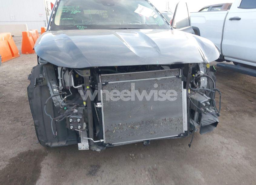 Photo 6 of 2022 Toyota Highlander L (VIN 5TDCZRAH3NS137692)