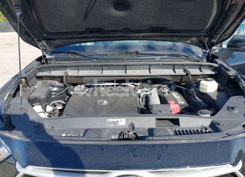 Photo 10 of 2021 Toyota Highlander L (VIN 5TDCZRAH5MS530544)