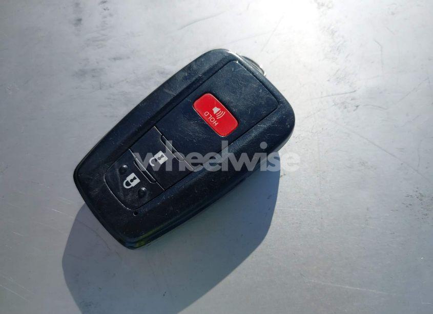 Photo 11 of 2021 Toyota Highlander L (VIN 5TDCZRAH5MS530544)