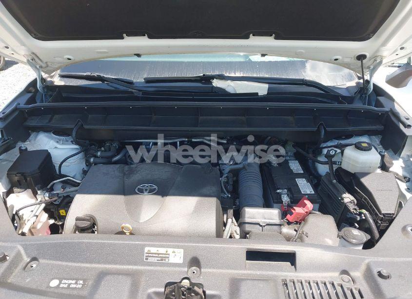 Photo 10 of 2021 Toyota Highlander L (VIN 5TDCZRAH6MS067507)