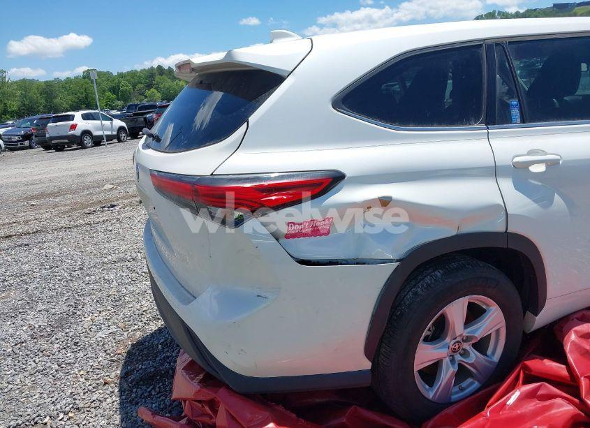 Photo 17 of 2021 Toyota Highlander L (VIN 5TDCZRAH6MS067507)