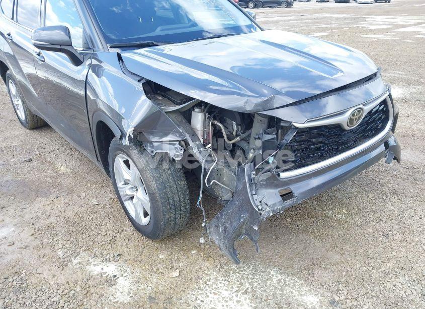 Photo 17 of 2021 Toyota Highlander L (VIN 5TDCZRAH6MS538197)