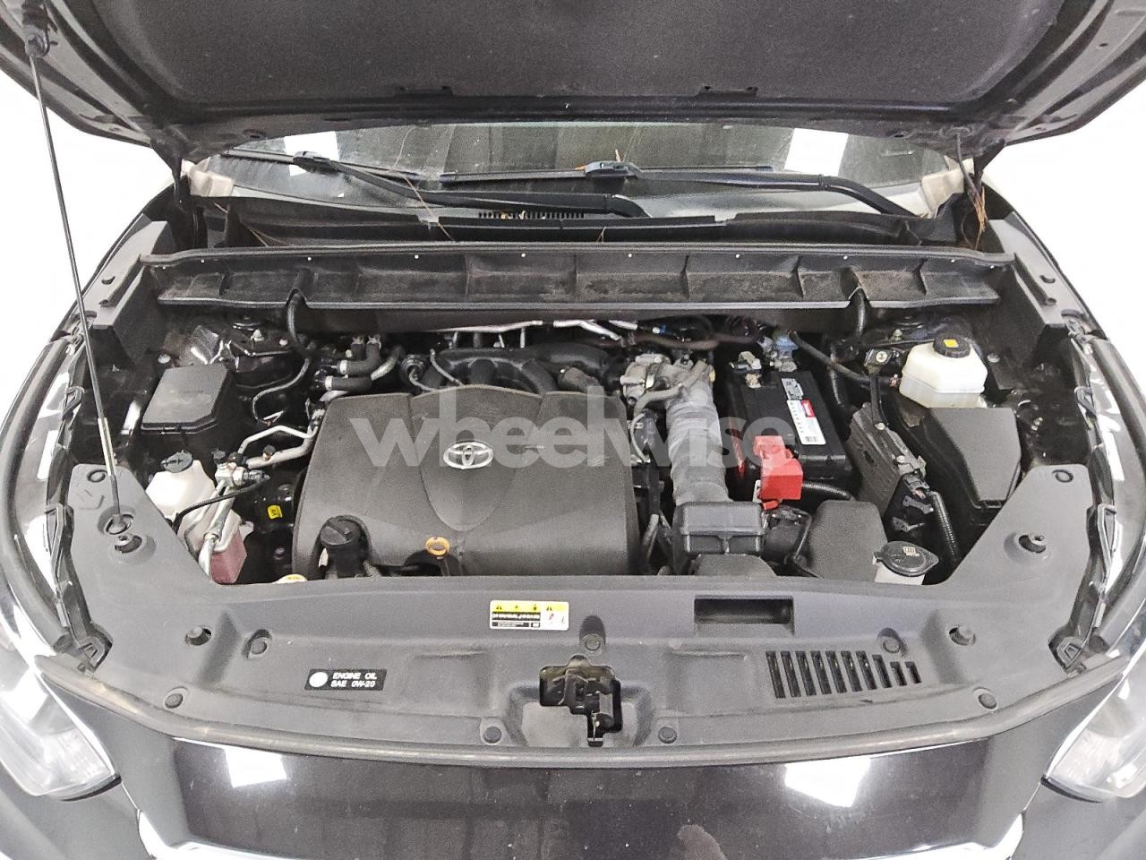 Photo 11 of 2021 TOYOTA HIGHLANDER L (VIN 5TDCZRAH8MS065354)