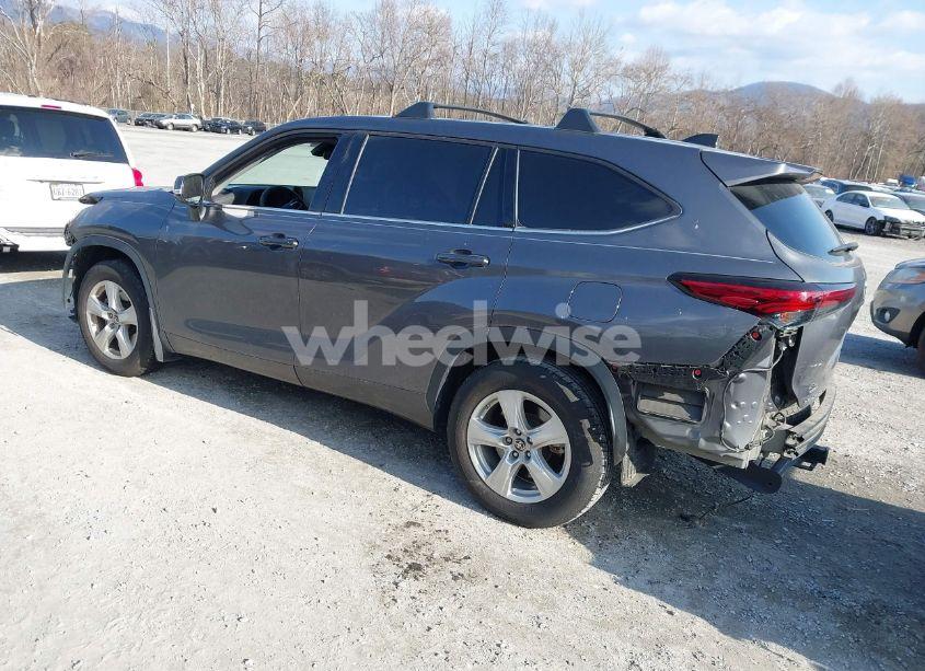 Photo 3 of 2022 Toyota Highlander L (VIN 5TDCZRAH8NS547467)