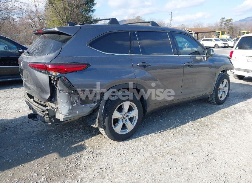 Photo 4 of 2022 Toyota Highlander L (VIN 5TDCZRAH8NS547467)