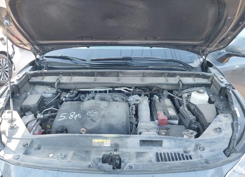 Photo 10 of 2022 Toyota Highlander L (VIN 5TDCZRAHXNS117987)