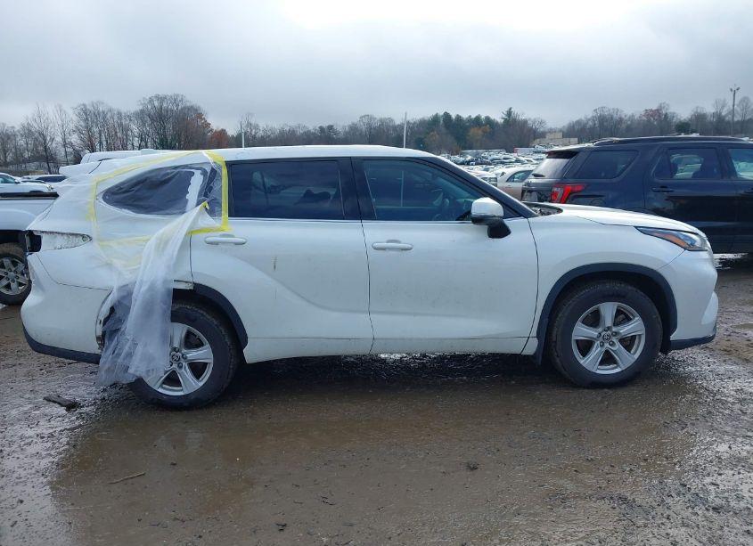 Photo 13 of 2020 Toyota Highlander L (VIN 5TDCZRBH0LS015819)