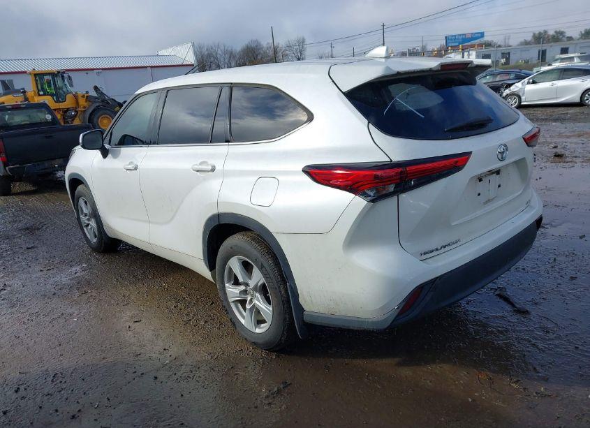 Photo 3 of 2020 Toyota Highlander L (VIN 5TDCZRBH0LS015819)