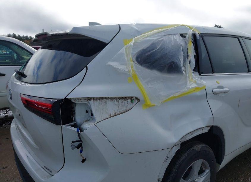 Photo 6 of 2020 Toyota Highlander L (VIN 5TDCZRBH0LS015819)