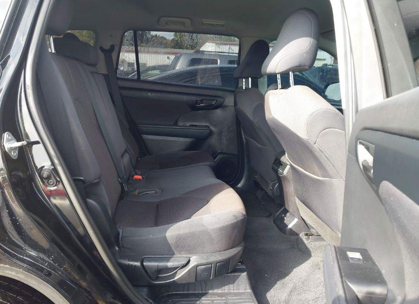Photo 8 of 2020 Toyota Highlander L (VIN 5TDCZRBH6LS055967)