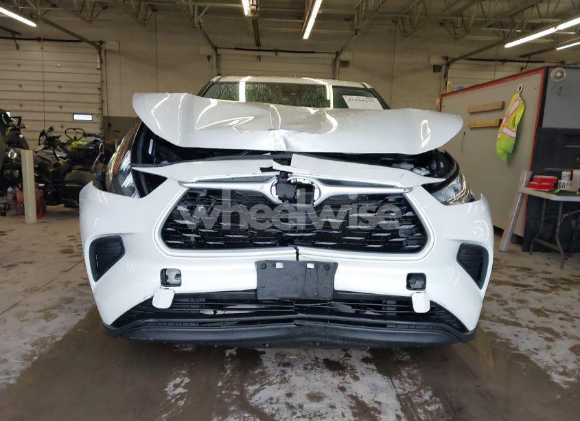 Photo 12 of 2020 Toyota Highlander L (VIN 5TDCZRBH7LS023951)