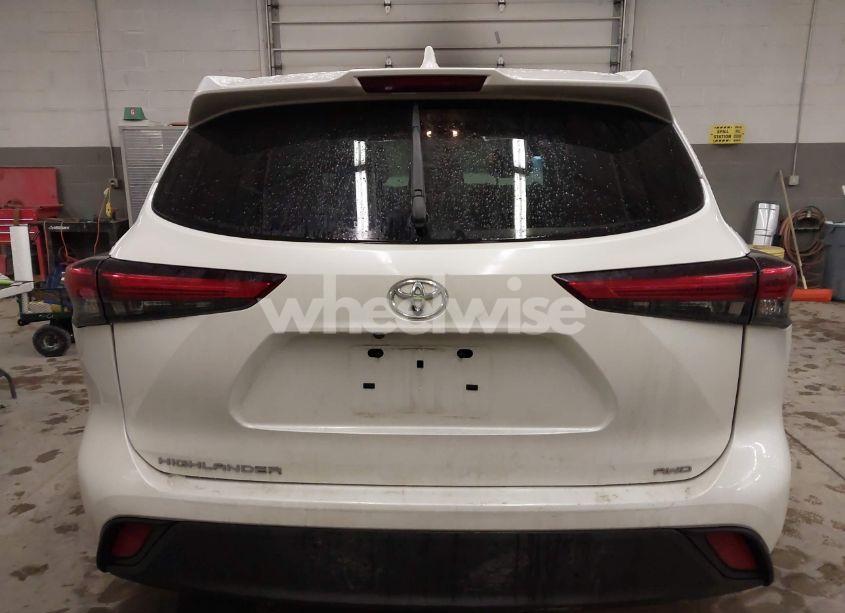 Photo 16 of 2020 Toyota Highlander L (VIN 5TDCZRBH7LS023951)