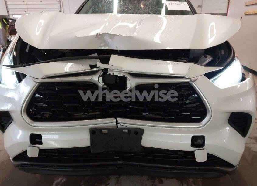 Photo 6 of 2020 Toyota Highlander L (VIN 5TDCZRBH7LS023951)